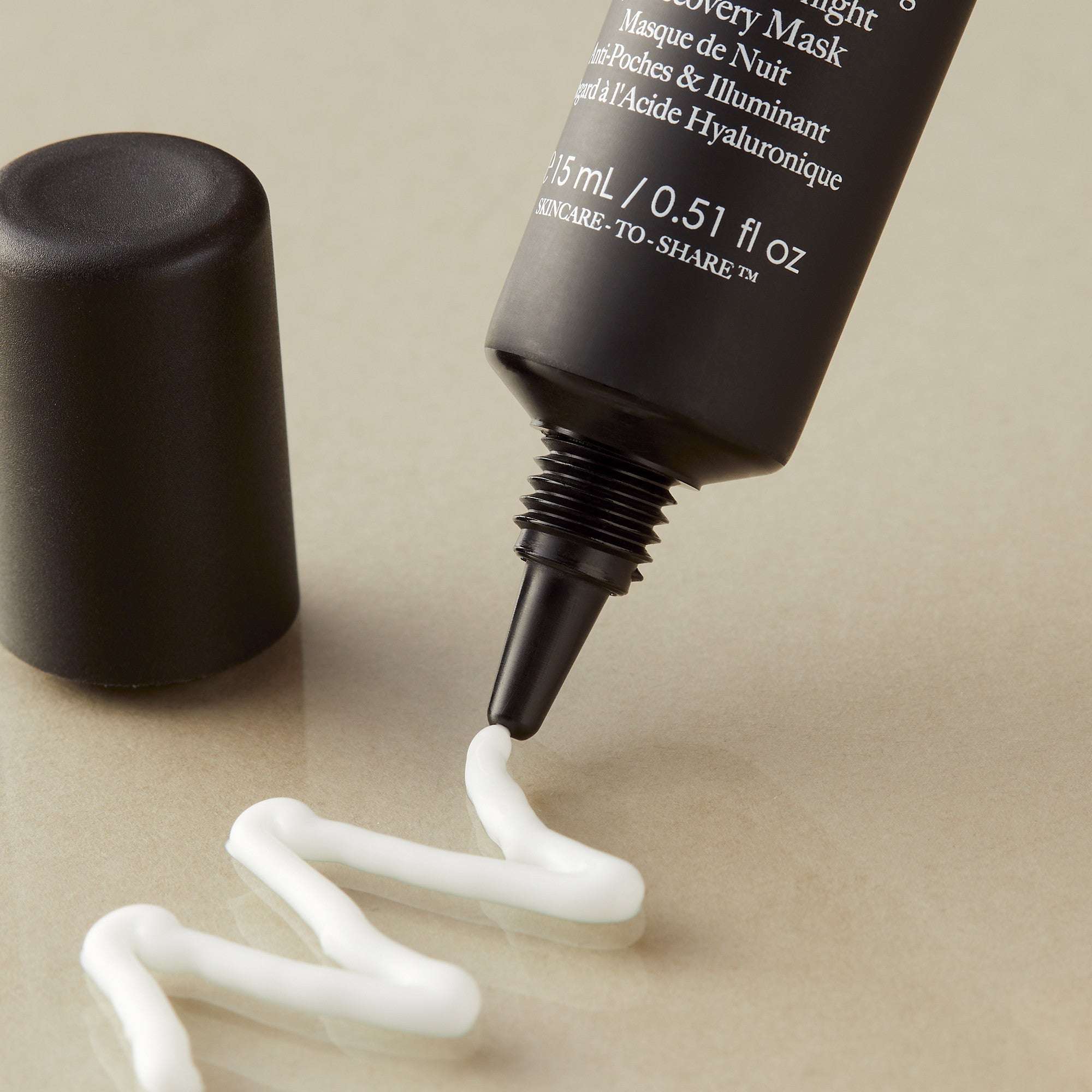 Brightening & De-Puffing Hyaluronic Overnight Eye Recovery Mask
